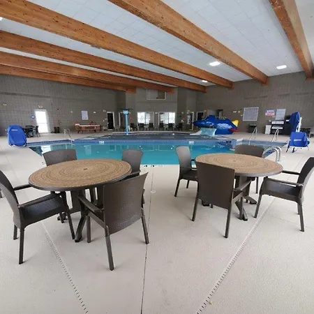 Cobblestone Suites - Oshkosh-3
